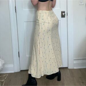90s Spring Eggshell Skirt